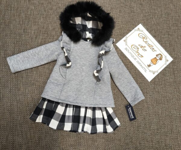 VESTIDO FELPA GRIS de BASMARTI, invierno 2025