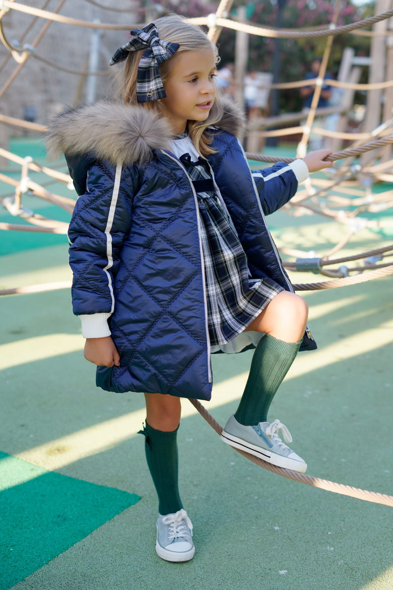 PARKA ACOLCHADA MARINO de NOMA FERNANDEZ, invierno 2026